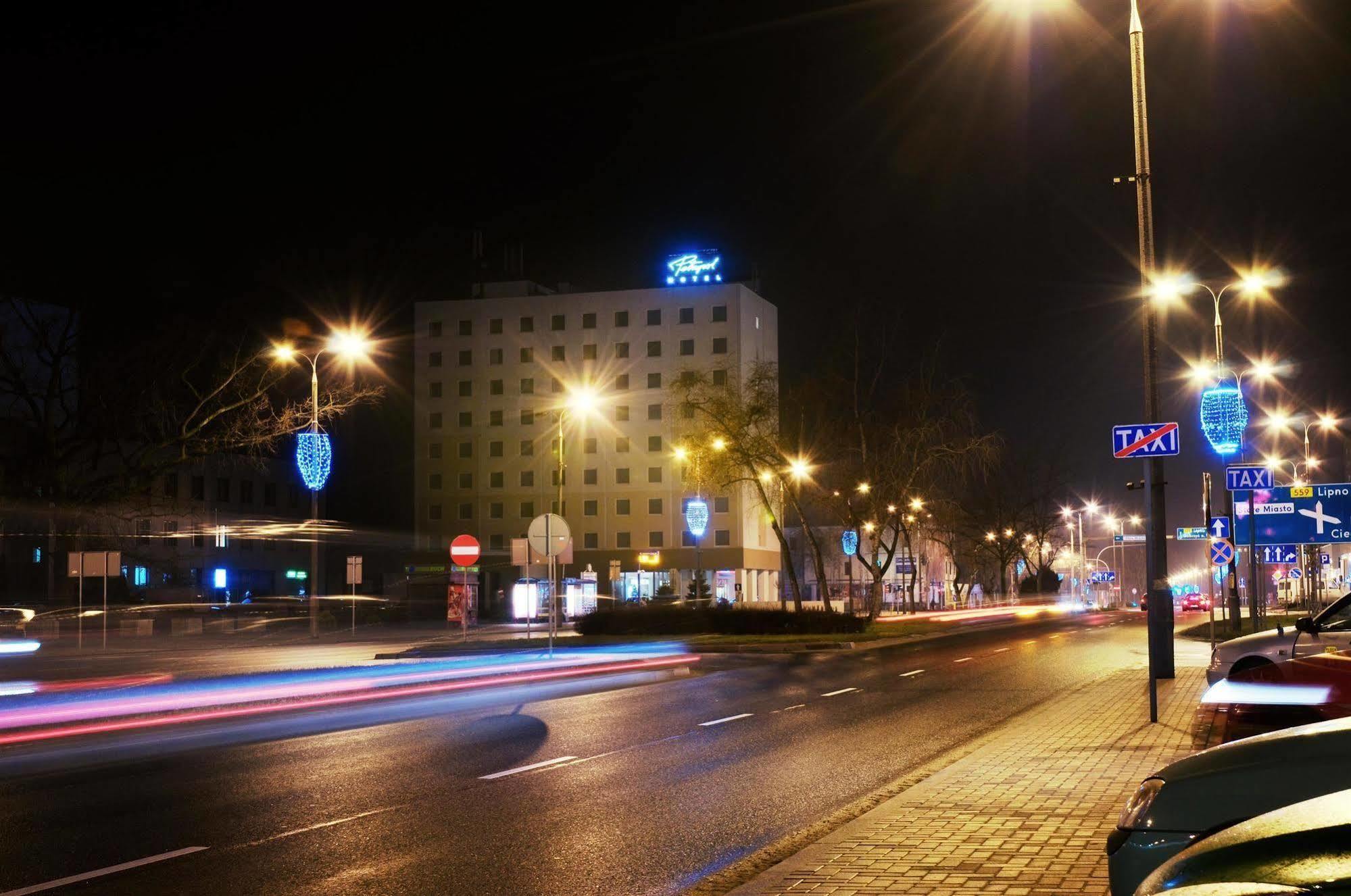 Hotel Petropol Płock Εξωτερικό φωτογραφία